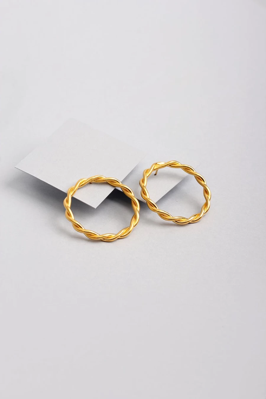 Vanina Women's Circles Earrings – Elegant Hoop Earrings for Women